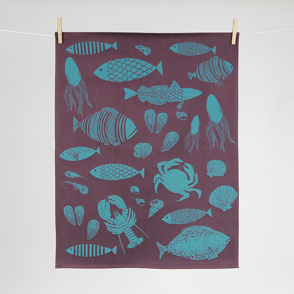 Hélène-Druvert-Kitchen-towel-design-for-French-traditional-weaver-Tissus-Moutet-Fish-1